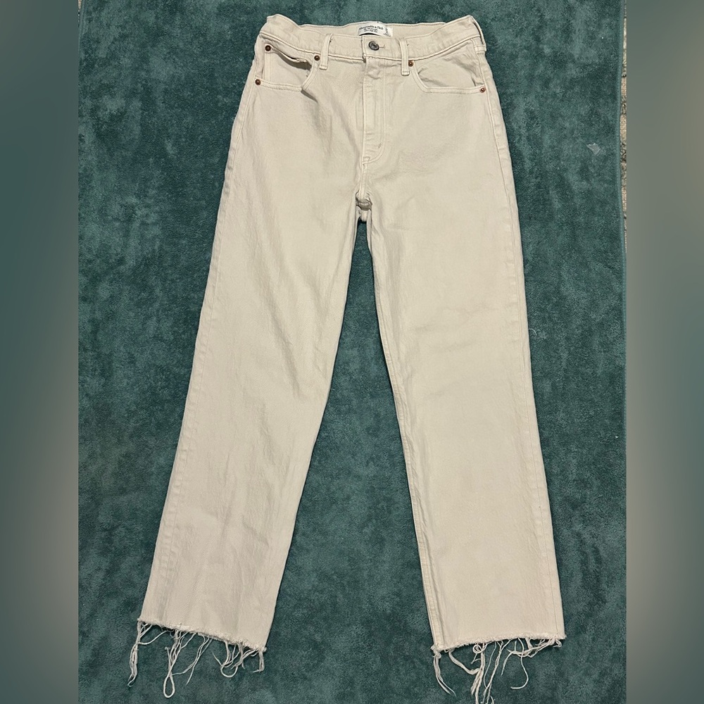 Abercrombie & Fitch The 90’s Straight Ultra High Rise Jeans in Taupe 27/4s